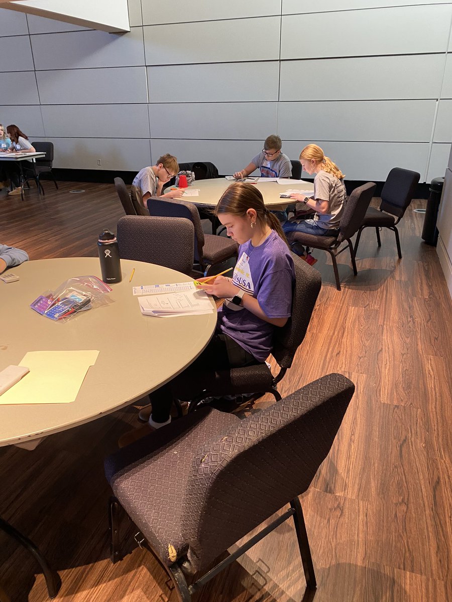MrZweep's tweet photo. 2023 SkillsUSA Omaha middle school conference. #purplepride #lps_skillsusa #skillsusa #skillsusanebraska #necareered #neadvantage #ctso https://t.co/zYySRY9LrW