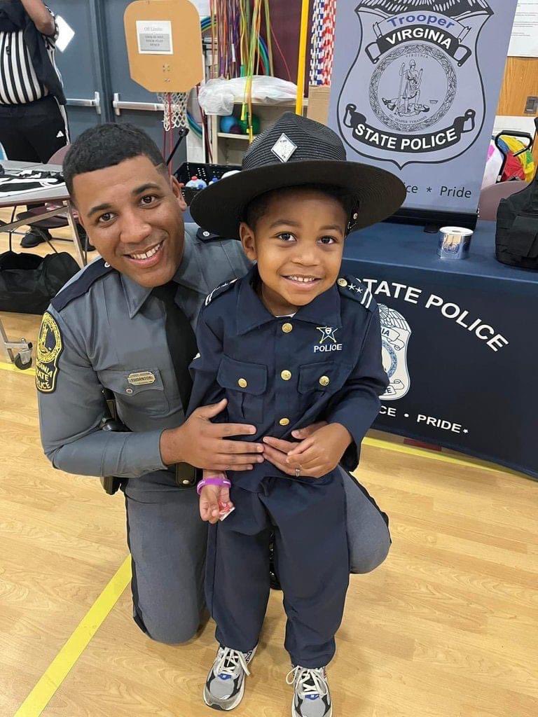 🤷🏼‍♀️  When you’ve taught the state trooper &amp; the little one!  @WeAreCUCPS  <a href="/CuCPS/">Cumberland Schools #WeAreCuCPS</a>   <a href="/lovinblaz/">Jaleesa Johnson</a>
