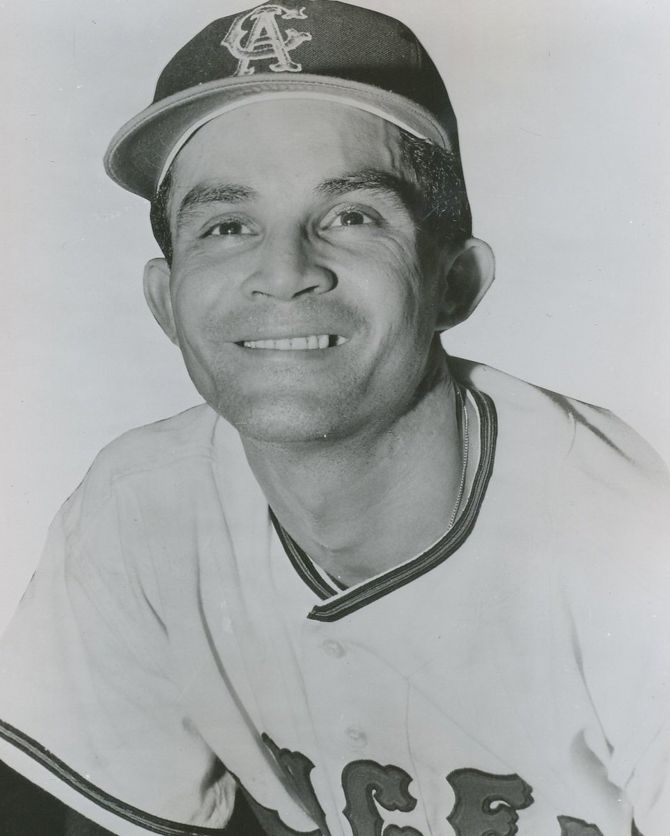 Parraga_LVBP's tweet photo. Hoy está de luto el béisbol, fallece una gran leyenda, el gran Vitico Davalillo, Dios lo tenga en su santa gloria... para que tengan una idea las nuevas generaciones, Vitico era como una especie de nuestro Ichiro Venezolano, como daba hit ese flaco...

QEPD Leyenda 🇻🇪⚾️🥲🇻🇪 https://t.co/m7EXUJCGlE