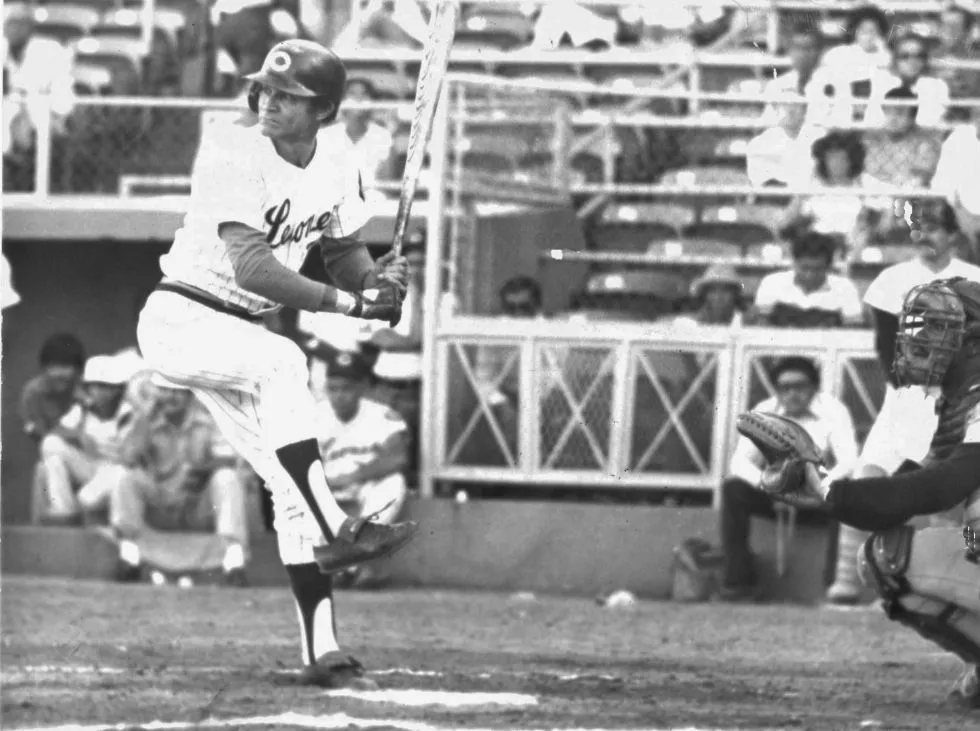 Parraga_LVBP's tweet photo. Hoy está de luto el béisbol, fallece una gran leyenda, el gran Vitico Davalillo, Dios lo tenga en su santa gloria... para que tengan una idea las nuevas generaciones, Vitico era como una especie de nuestro Ichiro Venezolano, como daba hit ese flaco...

QEPD Leyenda 🇻🇪⚾️🥲🇻🇪 https://t.co/m7EXUJCGlE