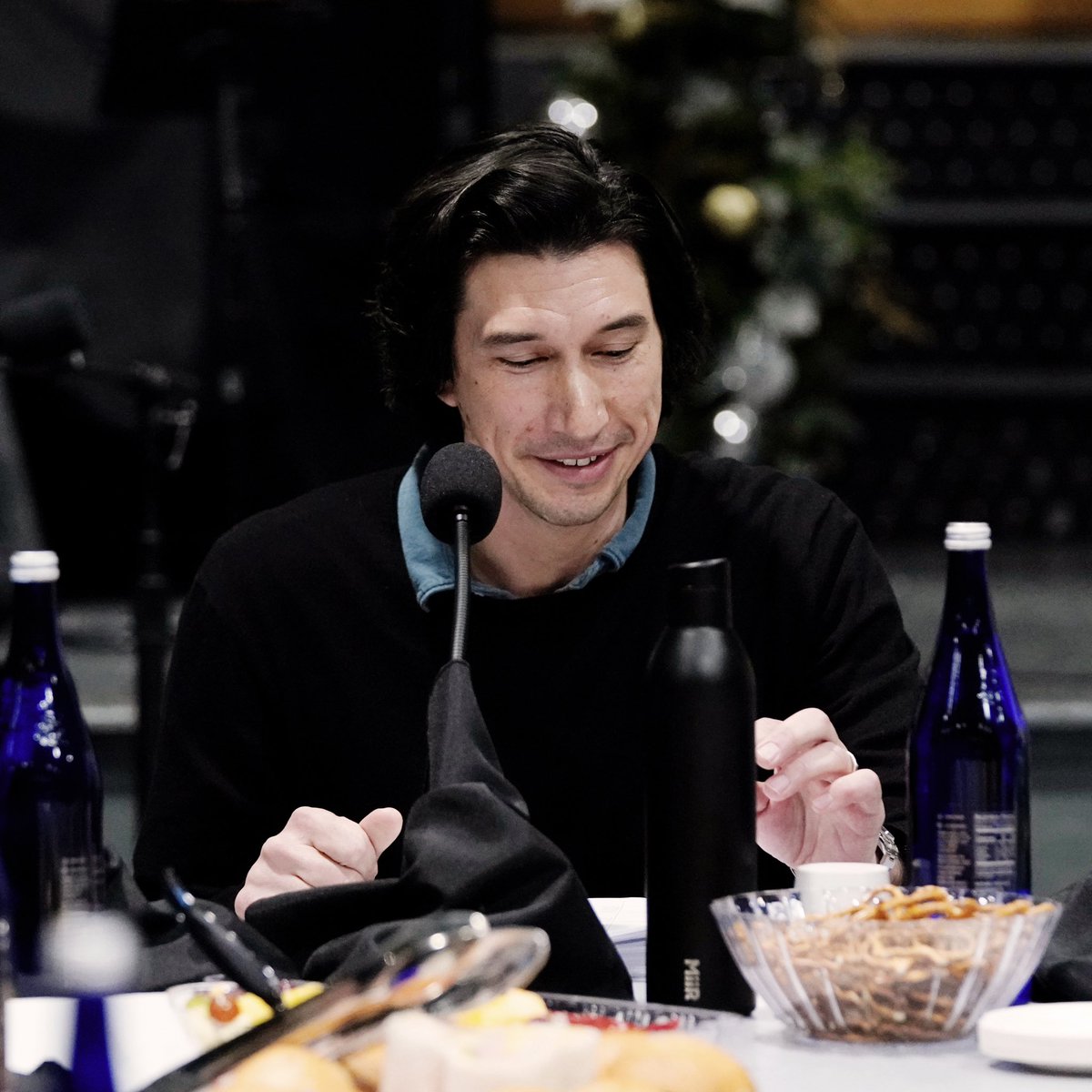 nbcsnl's tweet photo. Adam Driver at read-thru!!! https://t.co/bybyJLXeoy