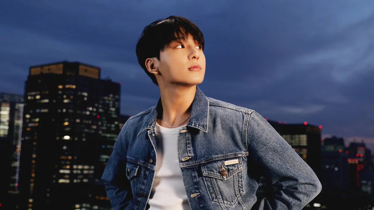 UniversBTS_'s tweet photo. 📸 Fotos de Jungkook para a Vogue Japan. ❤️‍🔥

Lindo demais! 🥹

#JUNGKOOKxVOGUEJAPAN 
🐯 @BTS_twt https://t.co/ZtyntiCMLx