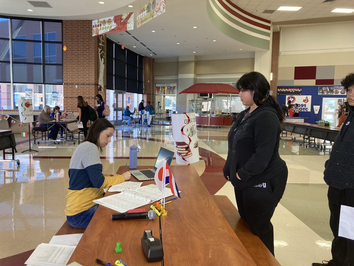 RocketCounselor's tweet photo. Another successful Destination Graduation where non testing Seniors checked  on graduation requirements  &amp; updated their Schoolinks account &amp; used the scholarship search. Thanks to NLC for your help with ApplyTx &amp; Alamo Promise  @NLCPR @AlamoColleges1 @SchooLinks https://t.co/IEHOulqFpP