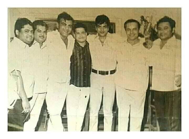 kp0867's tweet image. #pyarelal unknown #mehmood #laxmikant #jeetendra #mukesh #kishorekumar #laxmikantpyarelal movie #humjoli