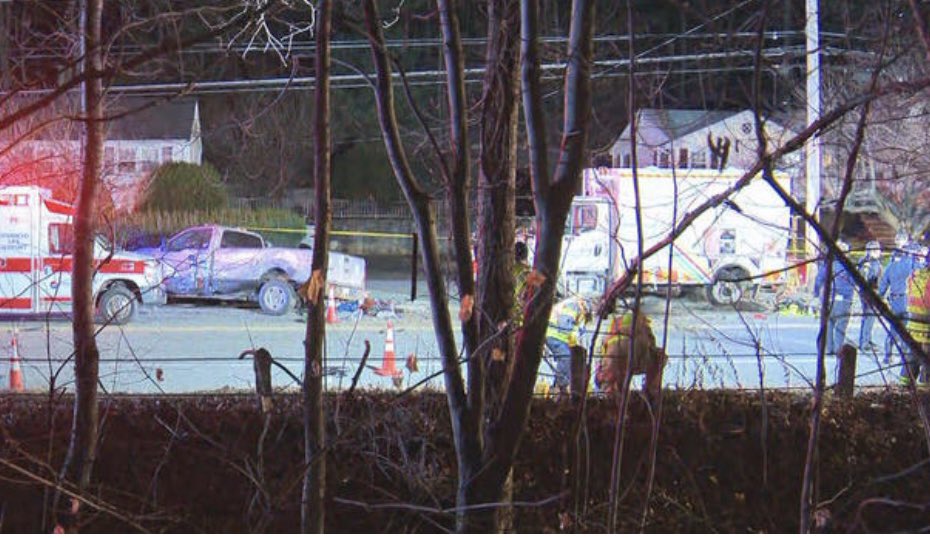 #Sources: update #Waltham crash A Police officer and a #NationalGrid worker have died from their injuries. Two other utility workers were injured. Suspect allegedly stole a police cruiser. After a chase is now under arrest in custody #WBZ #ITeam