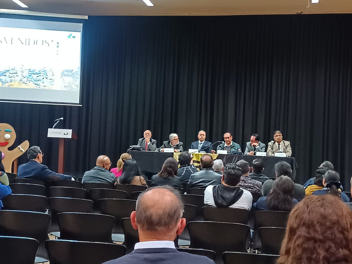 Presentan en Tijuana libro sobre la Historia de la <a href="/PFLC_mx/">Lázaro Cárdenas</a> <a href="/NAFA66/">CESAR NAFARRATE</a> <a href="/Angelgc77/">Angel Gómez</a>  <a href="/alfonso_cotag/">Alfonso Cota G.</a>