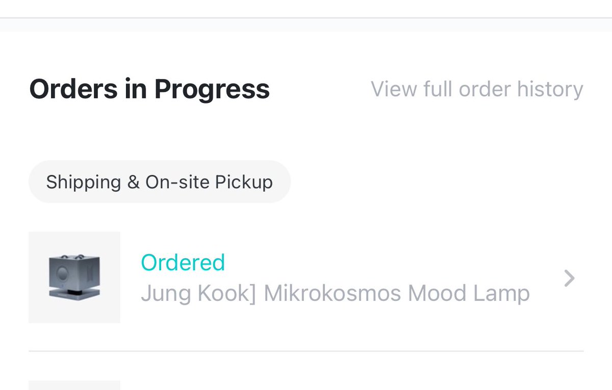 sweetest_army's tweet photo. I freaking got it…I got Jungkook’s Mikrokosmos mood lamp. I AM SO FREAKING LUCKY ! I’m shaking and so happy rn 🥺 it’s my Christmas gift from me to myself hehe 🥺💜

#BYBTS https://t.co/I57kHWHr99