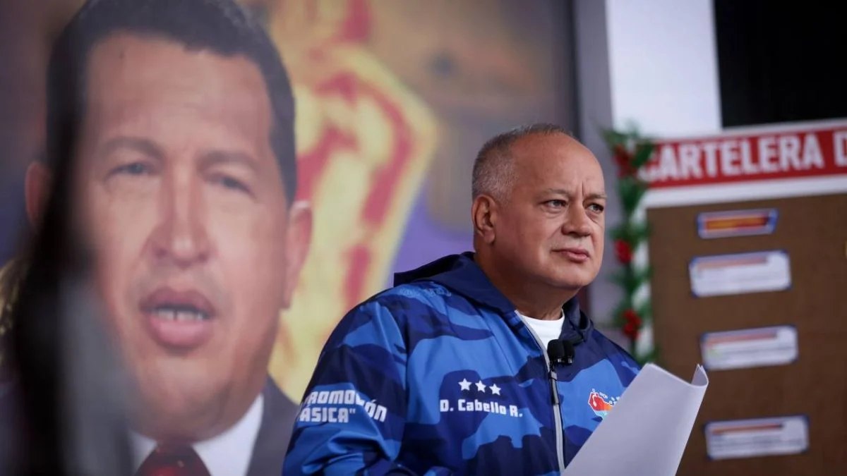 Diosdado Cabello a las autoridades de Guyana:

 ¿Ustedes creen que a  estas alturas  nos van a meter miedo con el Comando Sur?

Venezuela no come pinta de nadie 🫡
#VinculanteYVamosPalante