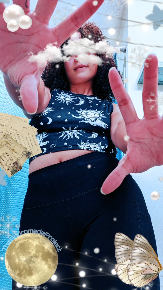 hellborncosmic's tweet image. Are you cold? Let me warm you up~
#IRL