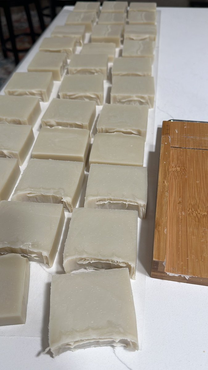 SimplySoapology's tweet photo. I’m finding so much zen in my craft. I cut each bar 1 at a time and I find myself smiling the whole time 🫧
French Green Clay batch, freshly cut, off to cure and rest before Launch.
These will be found in the Simply Earthy Collection 🧼
#FourWeeks
#SimplySoapology
#ComingSoon https://t.co/fcUK7pcl2k