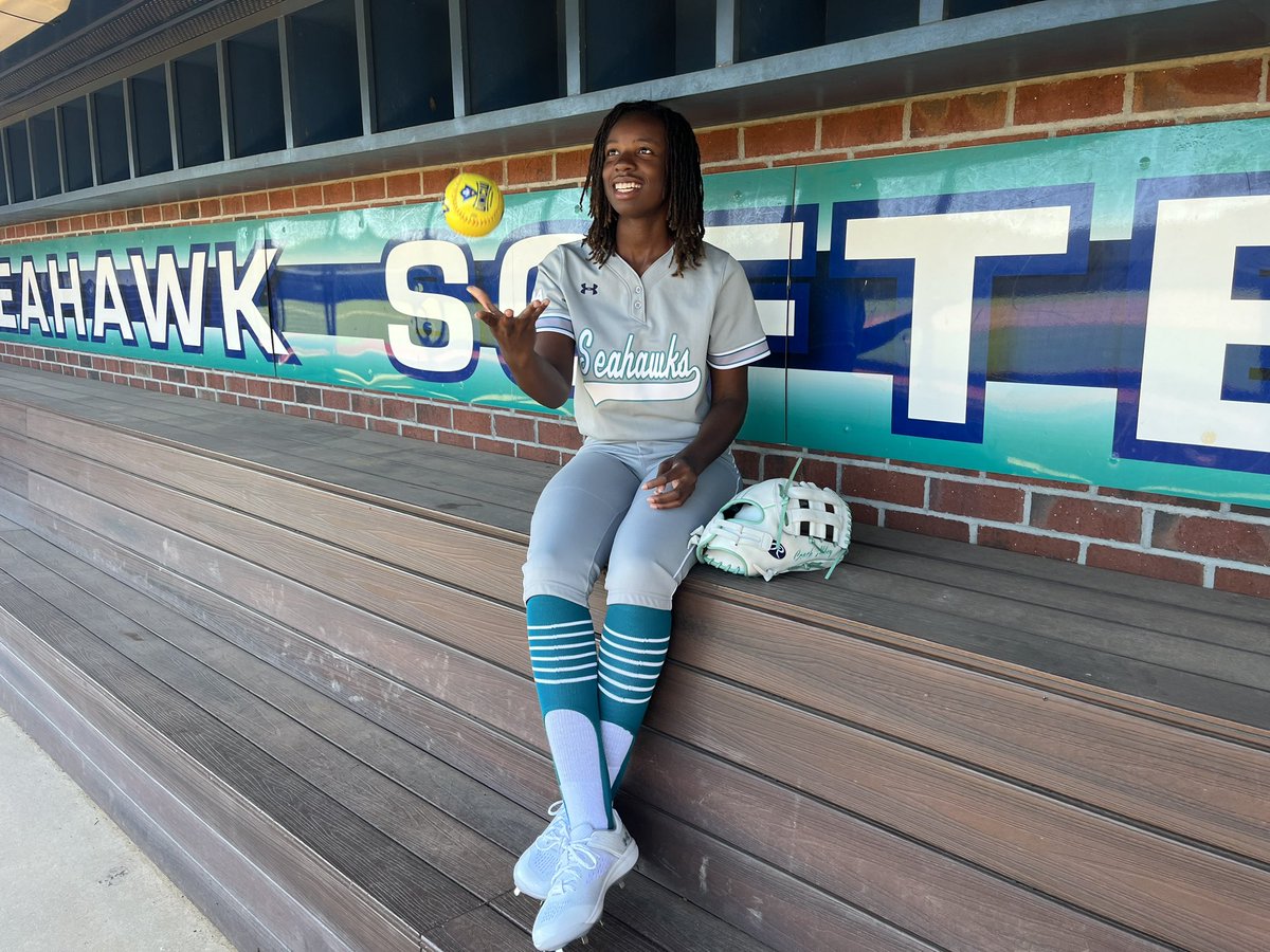 Camille Hamilton tweet media