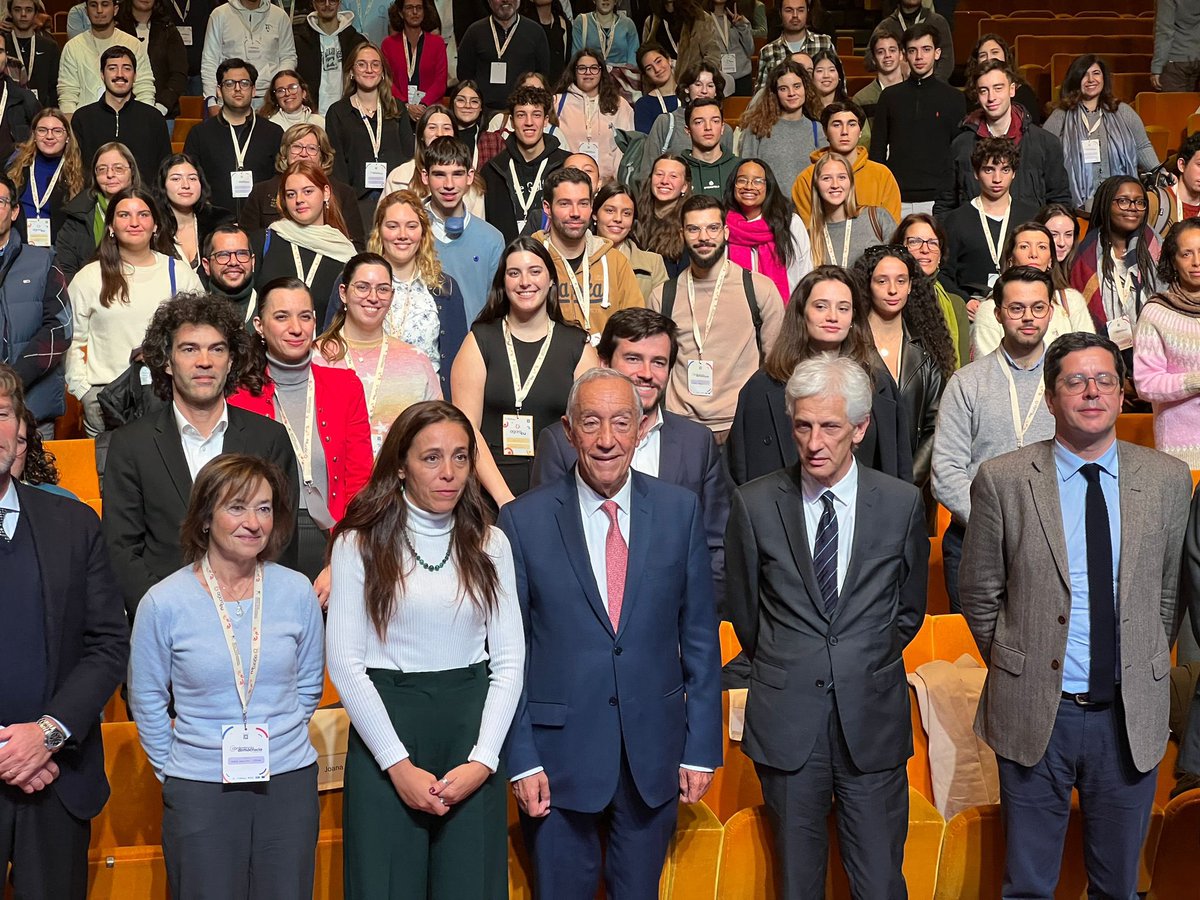 sms_eur's tweet photo. Hoje falamos de democracia e da importância da participação democrática na @FCGulbenkian . Auditório cheio com uma agenda repleta comprovando que #juntosmaisfortes https://t.co/0FwW2tEpUl