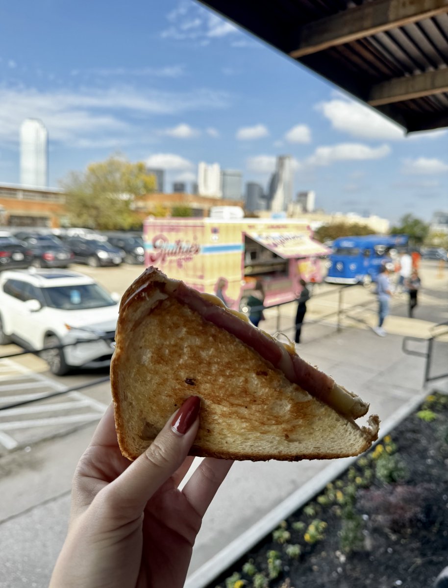 Ruthie's Fueled by Good tweet media