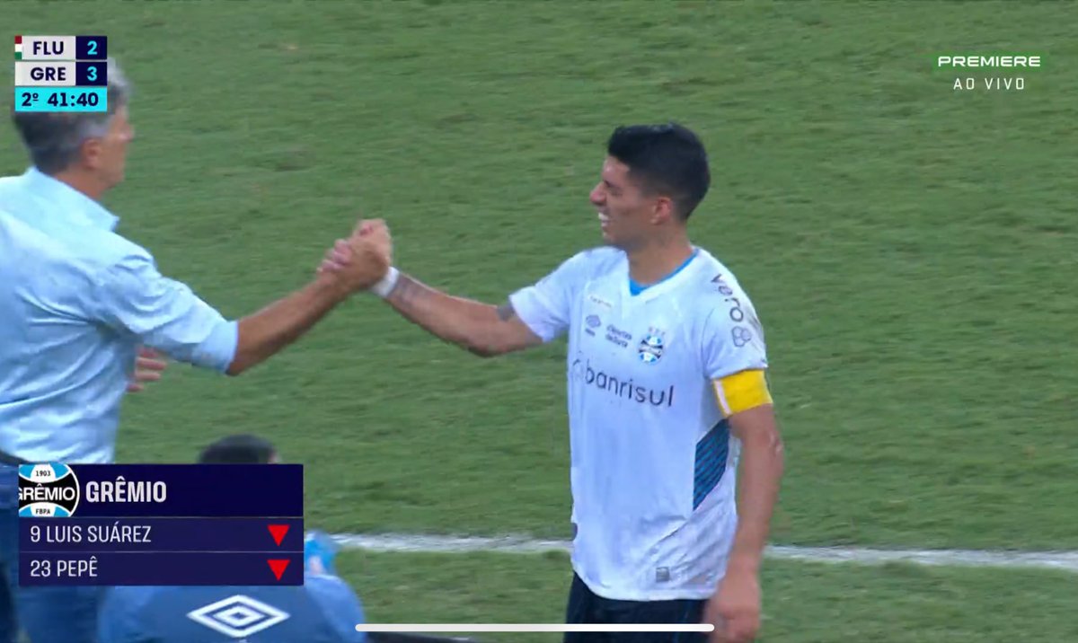 soccergfbpa's tweet photo. Luis Alberto Suárez foi substituído e encerrou a sua passagem pelo Grêmio 💙 https://t.co/Pt2V5pAM1T