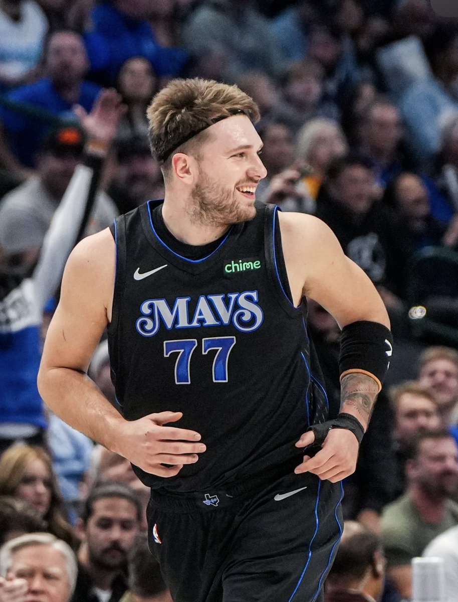 Holy shit. Luka has a first half triple-double with 29/10/10 🫡🫡🫡

#MFFL