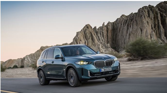 THACO AUTO TẶNG GÓI DỊCH VỤ ĐẶC BIỆT DÀNH CHO CÁC MẪU XE BMW DỊP CUỐI NĂM
Bên cạnh ưu đãi giá bán hấp dẫn, khách hàng khi mua các mẫu xe BMW  còn được tặng thêm gói dịch vụ mới, áp dụng đến hết ngày 31/12/2023.

Cụ thể, các mẫu xe BMW  hiện đang được phân