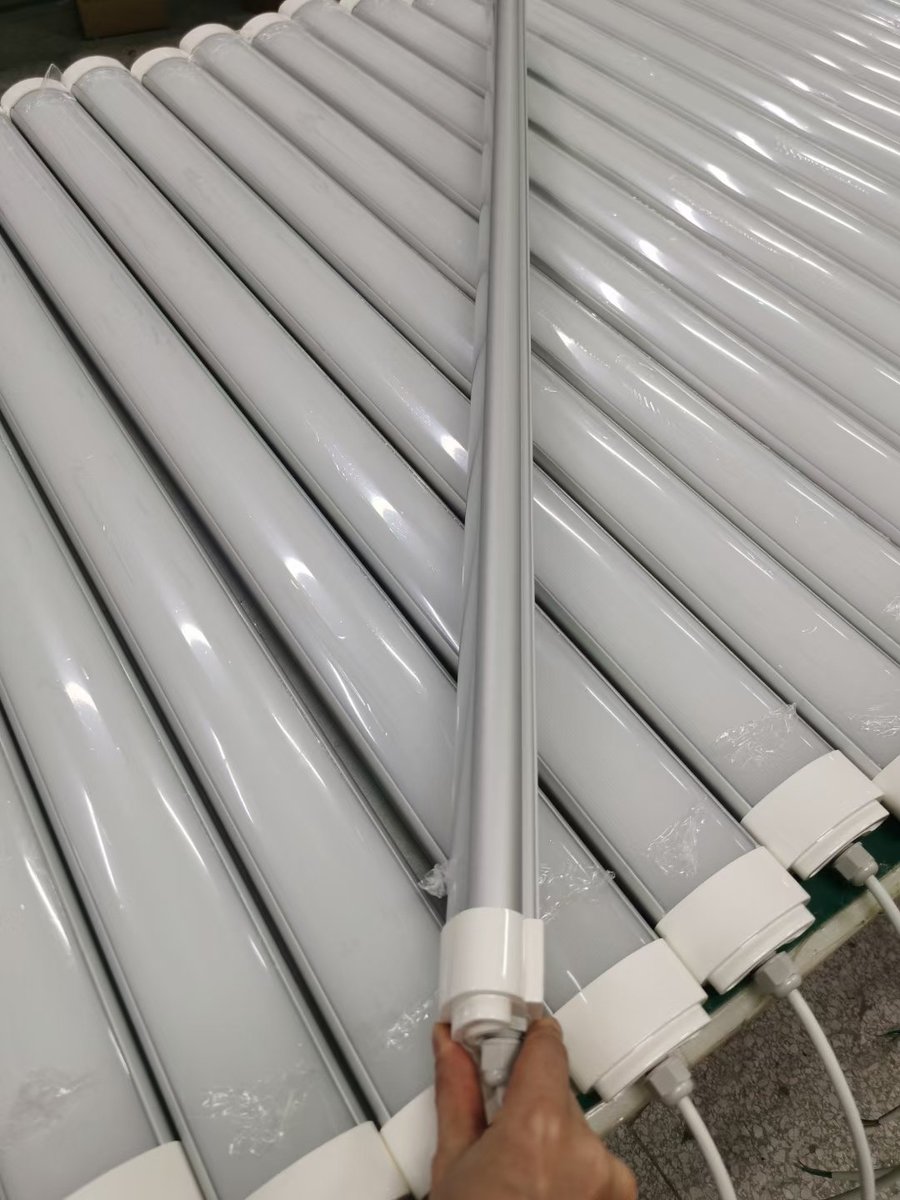 Fenixledlight's tweet image. L1500*W80*H45mm 50W 6000lm IP65 tri-proof &amp;amp; IK08 anti-compact led linear light
Installed Methods: Chain Suspended &amp;amp; Surface Mounted

fenix@litestarled.com

#triproofledlight
#ledlinearlight
#IP65ledlight
#IK08ledlight
#IP65triproofledlight
#litestarled.com