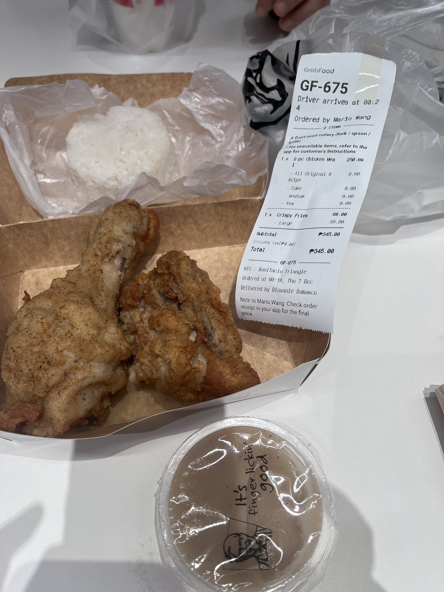 beeeyoungcuh's tweet photo. @grabph whats  happening po with grab delivery? either kulang po ung order or maling order yung binigay. Who is supposed to be at fault for this? Riders will always say na “ito lang po ang binigay nila eh”. Hassle for their part pa na pabalikin. But sad. Happened twice today. https://t.co/3j6DeEhC9e