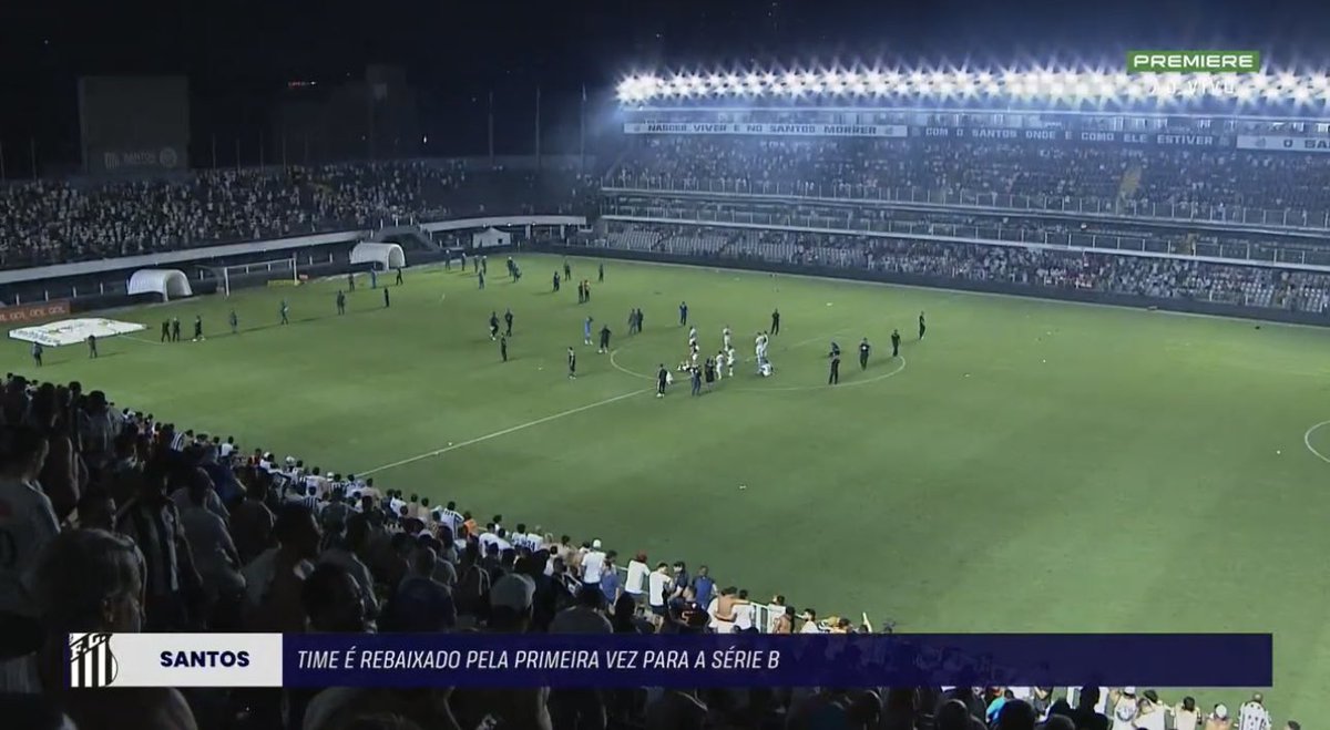futebol_info's tweet photo. Santos rebaixado para a Série B pela primeira vez na história justamente no Brasileirão Rei. Que roteiro…

📸 Reprodução/Premiere https://t.co/VCqamybmDJ