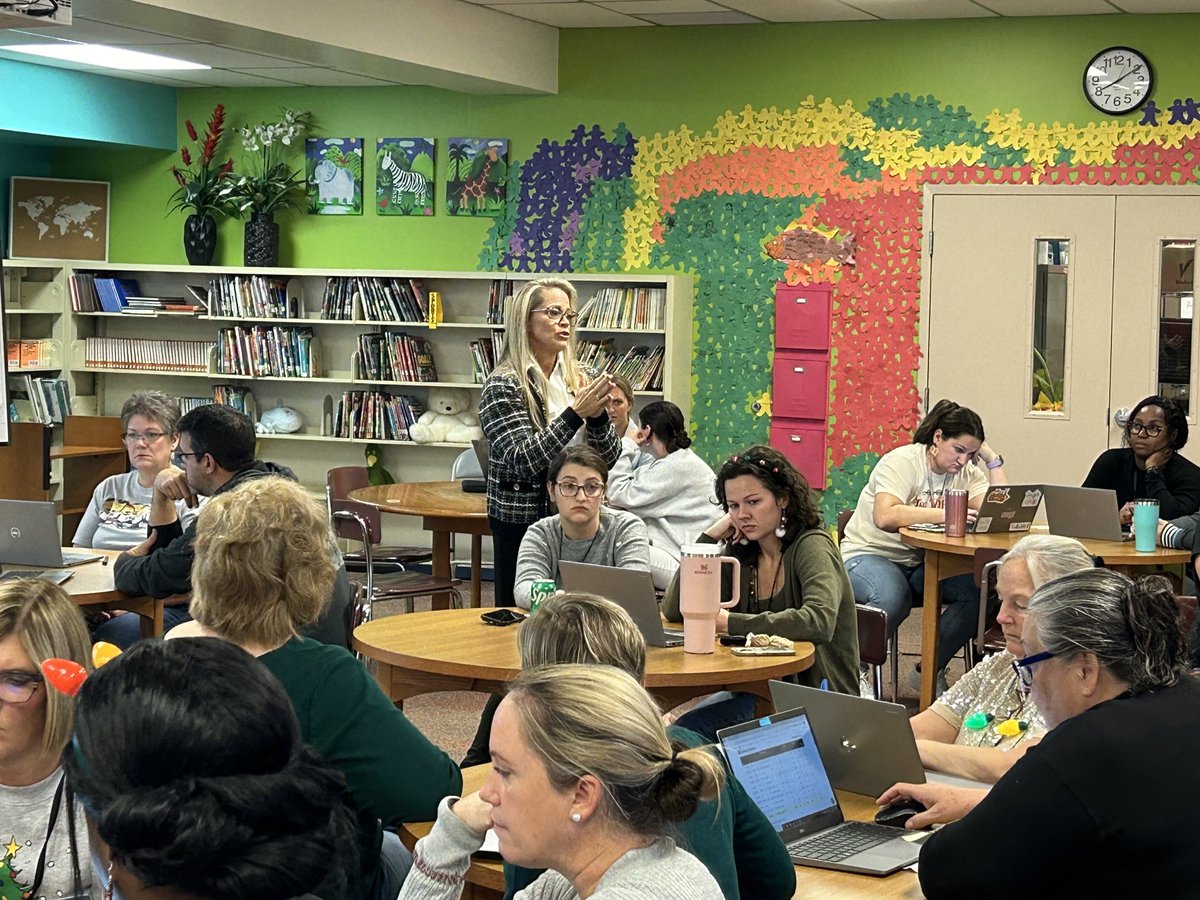 AllenParkElem's tweet photo. Thank you to Pam from Renaissance for providing PD this morning on best practices for implementing AR! Your support has helped to make our AR program a success! @P_Vickaryous @LeeSchools #TeamAllenPark #WorkHardShineBright @CarolynStaehle https://t.co/RCclTQhZPq