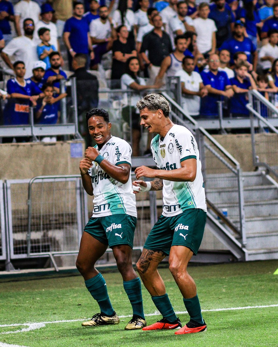 goleada_info's tweet photo. O Palmeiras é o maior campeão em:

🏆 Brasileiros unificados (12 títulos)
🏆 Brasileiros desde 1971 (8 títulos)
🏆 Brasileiros em pontos corridos (4 títulos)

📸 Rafael Arantes https://t.co/2TIx1OQeYI