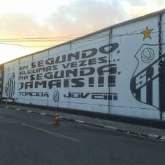 cleber_mr's tweet photo. PRECISA-SE: Pintor de paredes!

O serviço deve ser de PRIMEIRA!!!

Tratar em qualquer lugar, exceto na Vila Belmiro! #SantosRebaixado #SantosFC #Santos https://t.co/9DbvUHGnXd