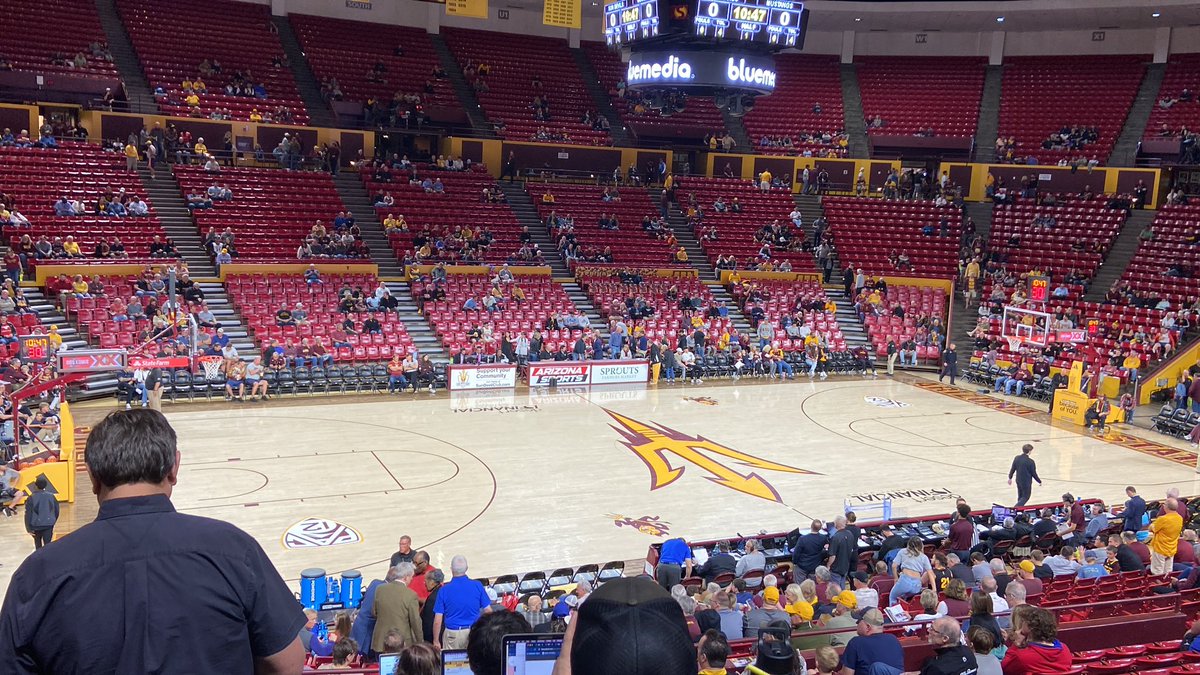 Come hangout with <a href="/Matt_Venezia/">Matt Venezia</a> and I. Rumor has it it’s his last Blaze call ever, should be a fun one tonight at DFA