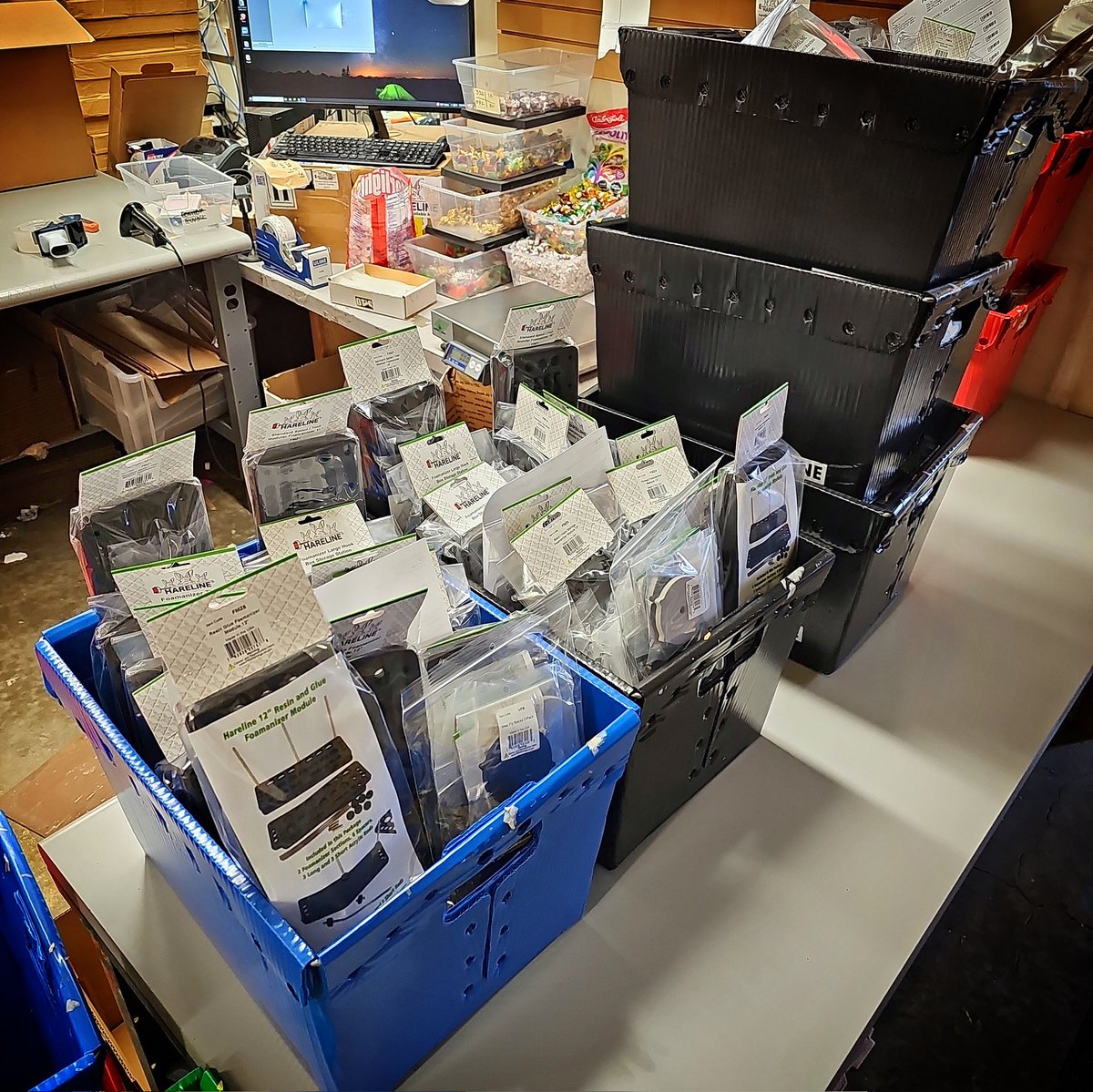 harelinedubbin's tweet photo. Foamanizers heading out to Hareline dealers all over the world. #flytying #flyfishing #pescaconmosca #atandomoscas https://t.co/TOtGHveQ9C