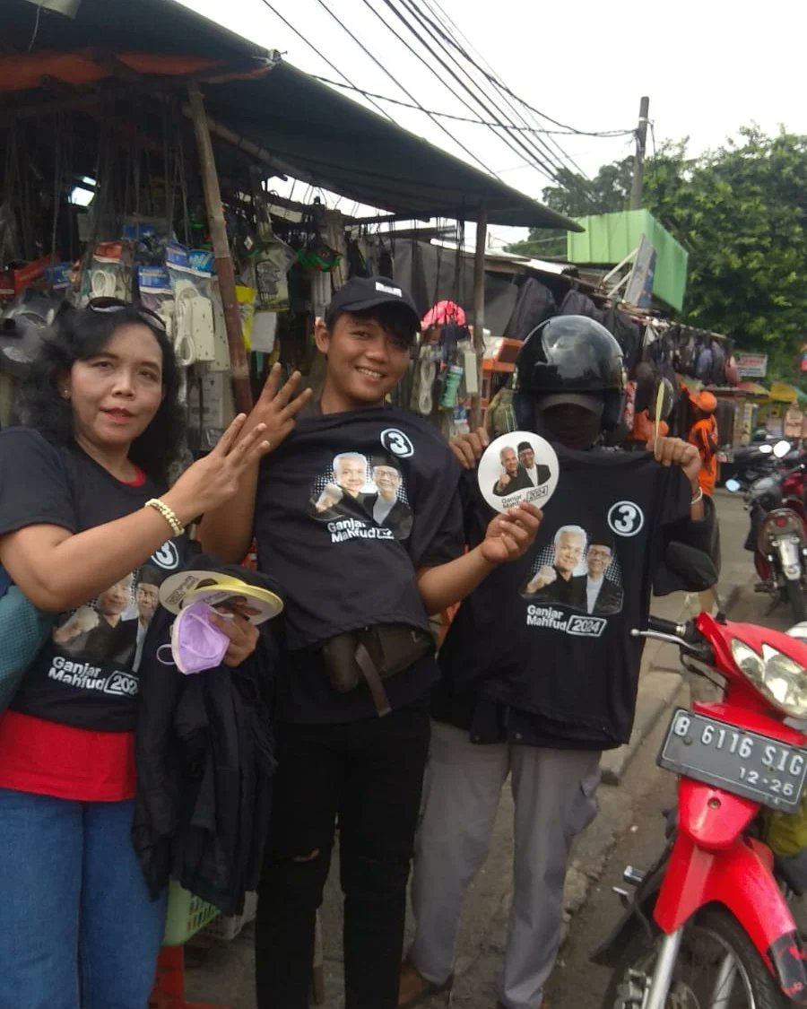 ganesa4gp's tweet photo. Pasukan Darat yang tidak lelah mensosialisasiikan @ganjarpranowo Presiden RI 2024.
TERUS BERGERAK KITA MENANGKAN GANJAR DULU
SEMANGAT PARA PEJUANG
#Ganesa
#ganjarmahud2024
#GanhaMahfudUntukIndonesia
#GanjarCapresTerbaik2024 .
#GanjarMahfudM3nang https://t.co/nOrwBAD6kF
