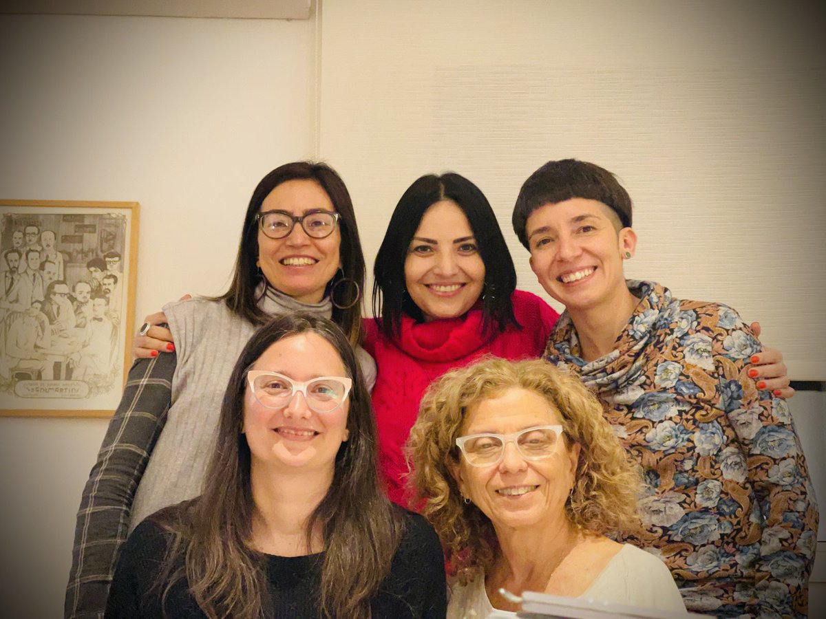 Hoy tuvimos el encuentro pedagógico de Profesores del Programa UBA-UNICEF del CURSO “Perspectiva de Niñez, Género y Equidad: Derechos de Niñas, Niños y Adolescentes 

Gracias <a href="/DerechoUBA/">Facultad de Derecho</a> 
Gracias <a href="/UNICEFargentina/">UNICEF ARGENTINA</a> 

 <a href="/SabiSepe/">Sabina Sepe</a> Mariana Alvarez Bomfin, Paula Rodriguez y Claudia.