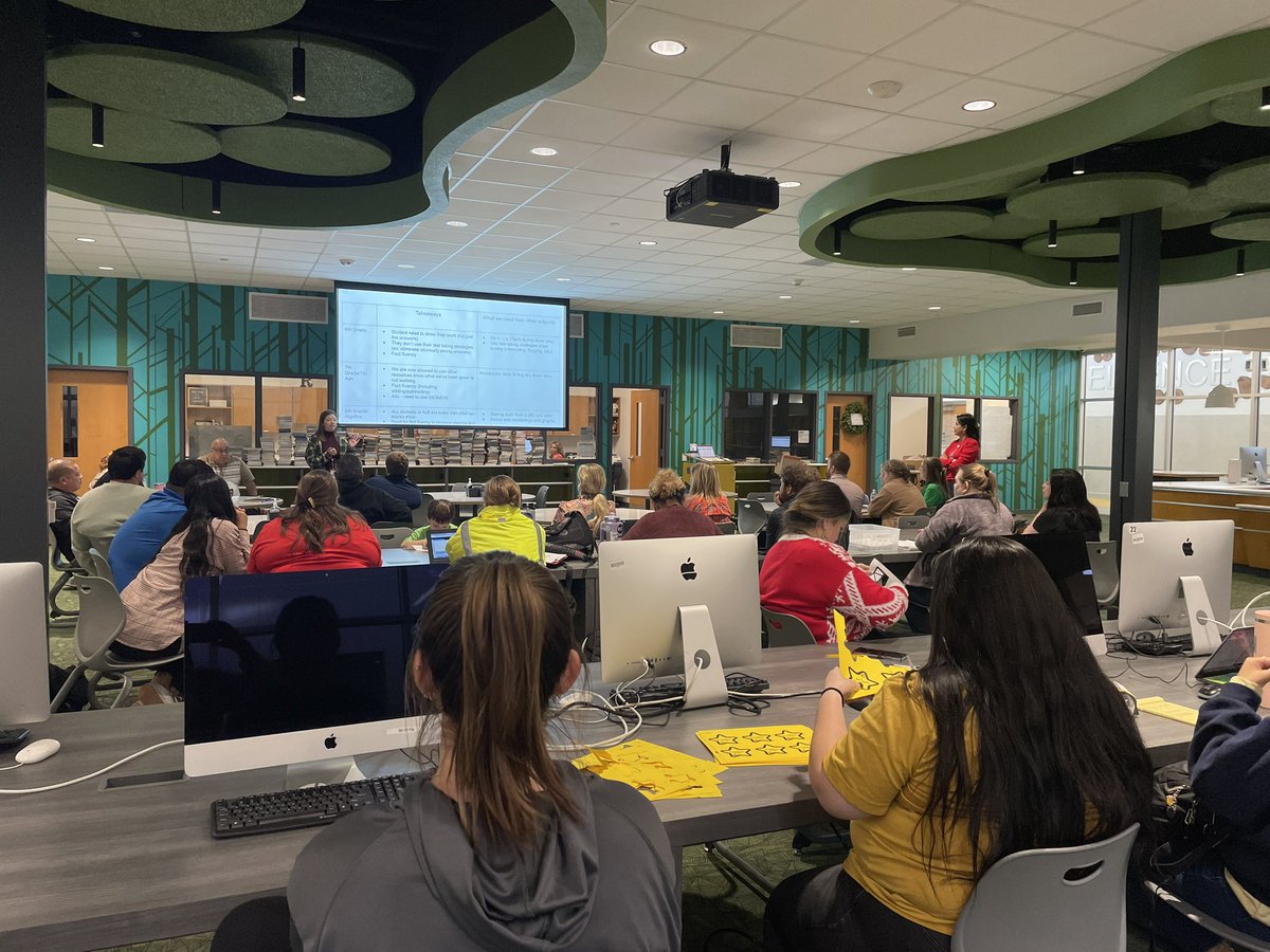 First staff meeting in the new library <a href="/AJBriesemeister/">AJBriesemeisterToros</a> !!!