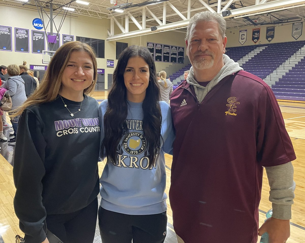 Always a good night when we get to spend time with some of our Lady Pirate basketball family! ❤️🏀