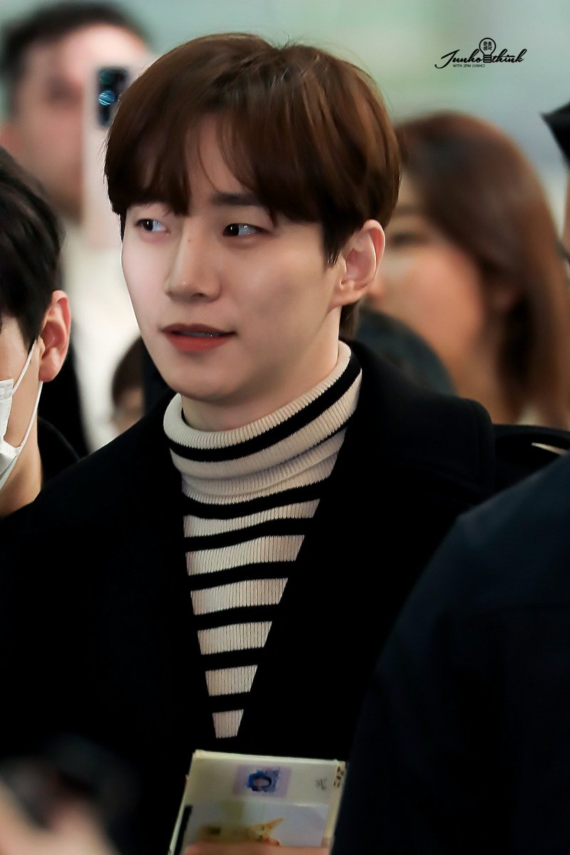 junho_0606's tweet photo. 231207 이준호 인천공항 출국 - 싱가폴 팬미팅 2

#이준호 #준호 #투피엠 #JUNHO #LEEJUNHO #2PM #ジュノ #イジュノ #李俊昊 https://t.co/MFSphbeHge