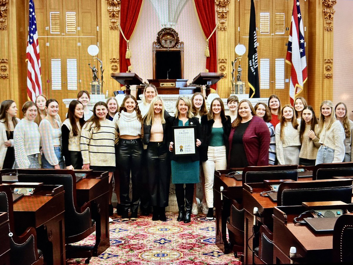 UA Girls Aquatics tweet media