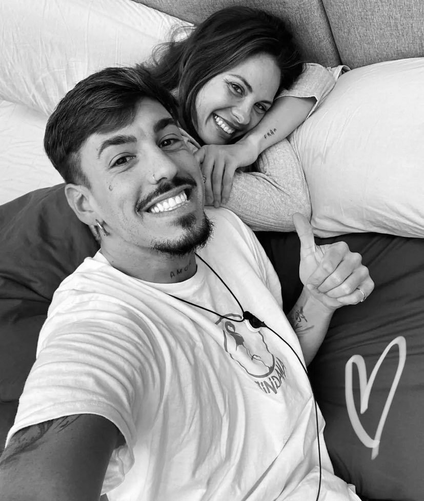 carlalr03's tweet image. Siempre Jessingo, Mas Unidos y Fuertes  Que Nunca, Juntos Hasta El Final! Os amo❣️✨️ @Luitingo @jessica_bueno90 Mi Gran Hermano Ellos 🫶🏼 #jessingo #GHVIP7D