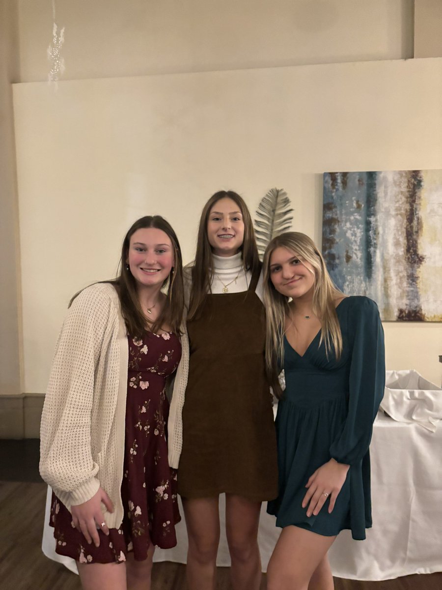 YOUR 2023 CAPTAINS: Paige Kantor, Ella Franzman, &amp; Natalia Gagliardi !!