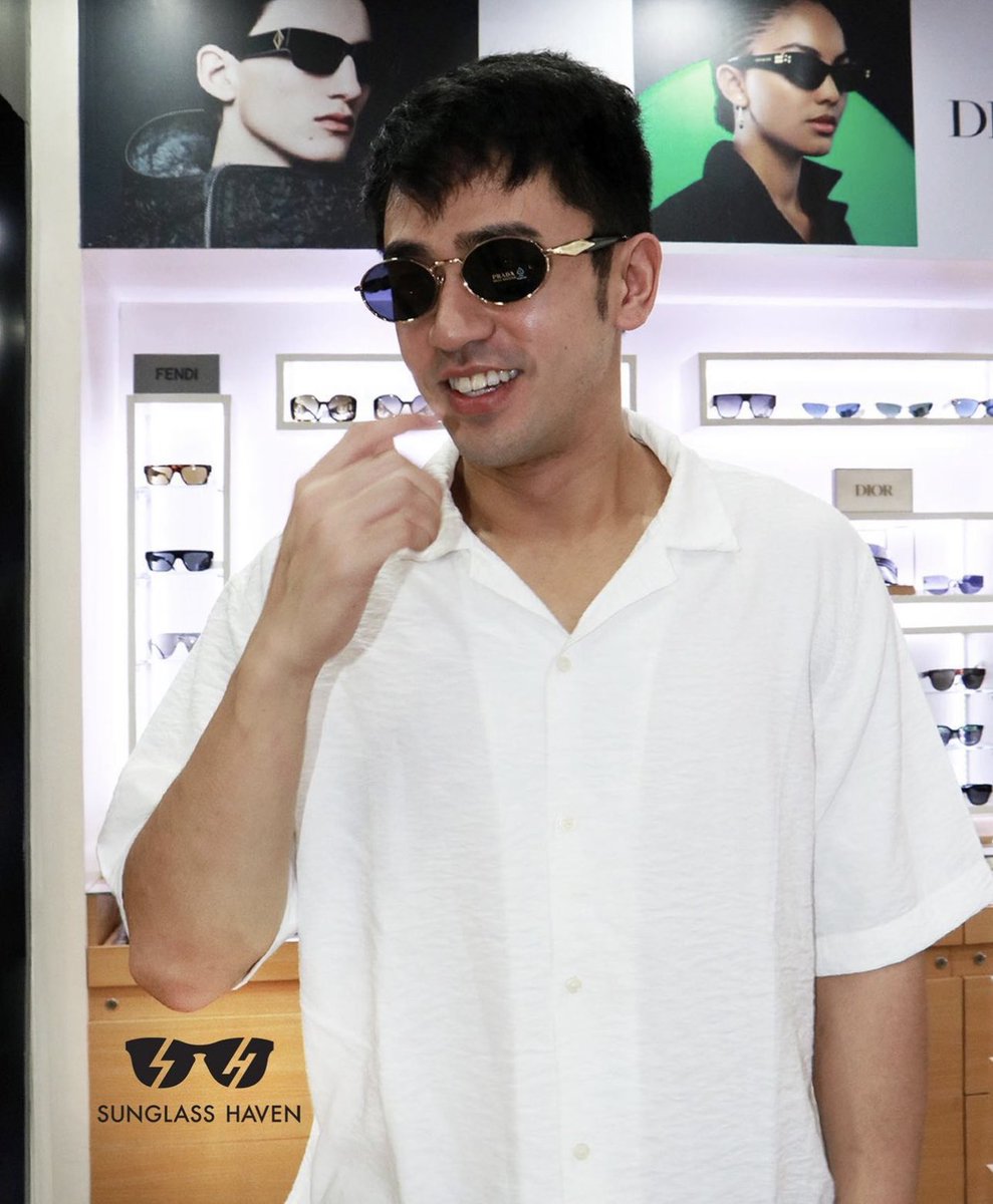 David Licauco looks charming while wearing Prada eyewear from Sunglass Haven. 🕶️

#DavidLicauco | <a href="/davidlicauco/">David Licauco</a>