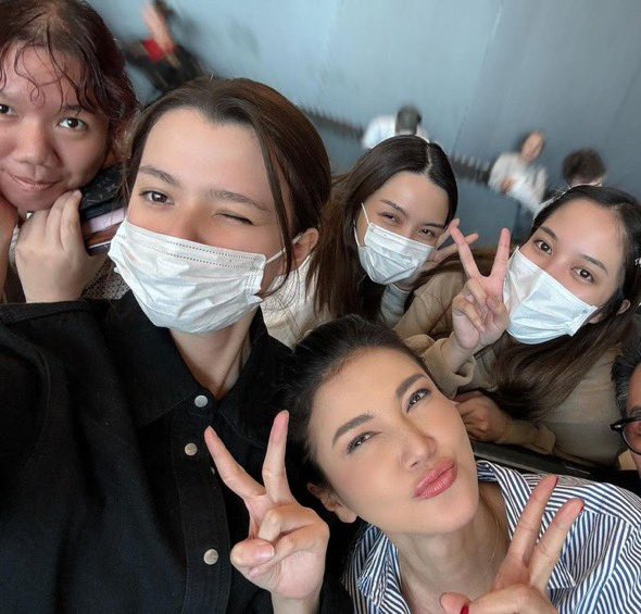 Our girls with P’Ann🥰

#beckysangels #srchafreen #ฟรีนเบค
annsirium IG Post