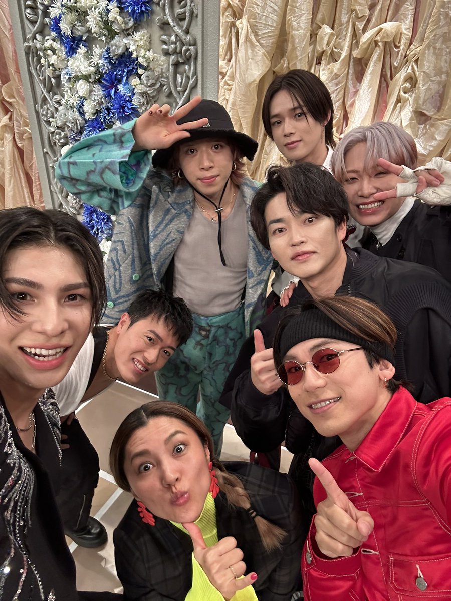 Naoto_EX_3JSB_'s tweet photo. FNSダンスコラボチーム🔥
みんなありがとう🙏
またやろうと約束しました。 https://t.co/2h9lD0Hvmm