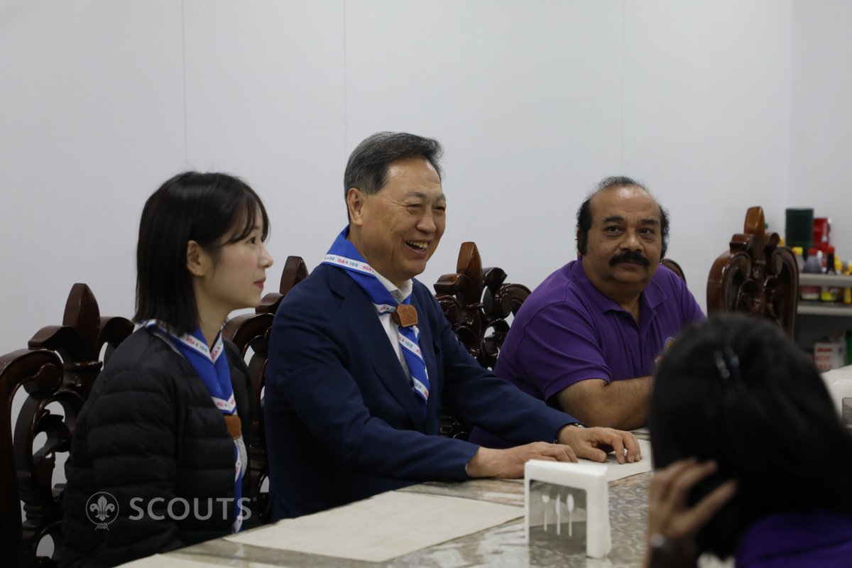 ScoutinginAPR's tweet photo. Korea Scout Association (KSA) President Dr. Kang Tae Sun together with KSA Asst. Manager of International Department Ms. Veronica Jaeyeon Nam and World Scout Committee Member Dr. Eugene Eun Gui Kim visited the Asia-Pacific Support Centre (APSC) on Thursday, 7 December 2023 💜 https://t.co/CHhlbgDGnd