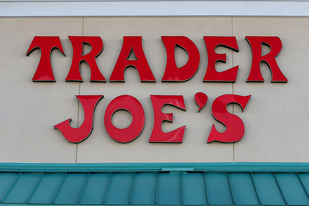 Forbes's tweet photo. Where did Trader Joe's land on #ForbesBestCustomerService list? https://t.co/eO9tgdTUM4 https://t.co/JmzCLOTMhk