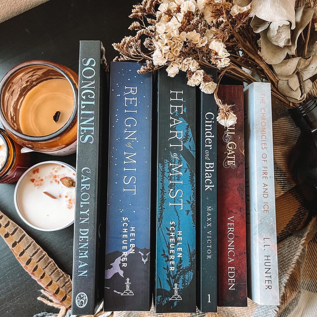 talempress's tweet photo. Such a cosy snap of @HelenScheuerer's HEART and REIGN OF MIST from kirsty_inic on Insta 🥰🕯️ https://t.co/gu6Q3k6go6