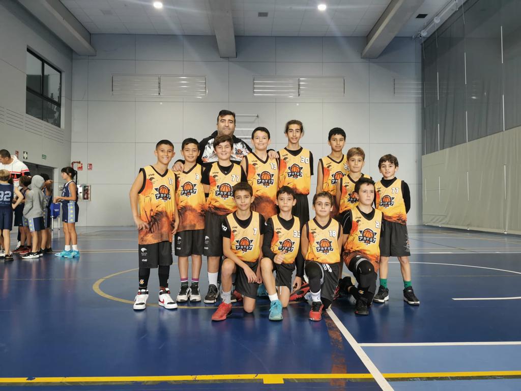 675Academia's tweet photo. 🙋🏼♂️ ¡No nos olvidamos de nuestros equipos que jugaron el fin de semana!
El #MiniMasc sigue creciendo y sumando experiencias. El trabajo que están haciendo es muy, muy bueno.
¡Actitud y muchas ganas de mejorar!
🟠⚫️ #Academia675 #Proyecto675 https://t.co/RESvhfKh2T