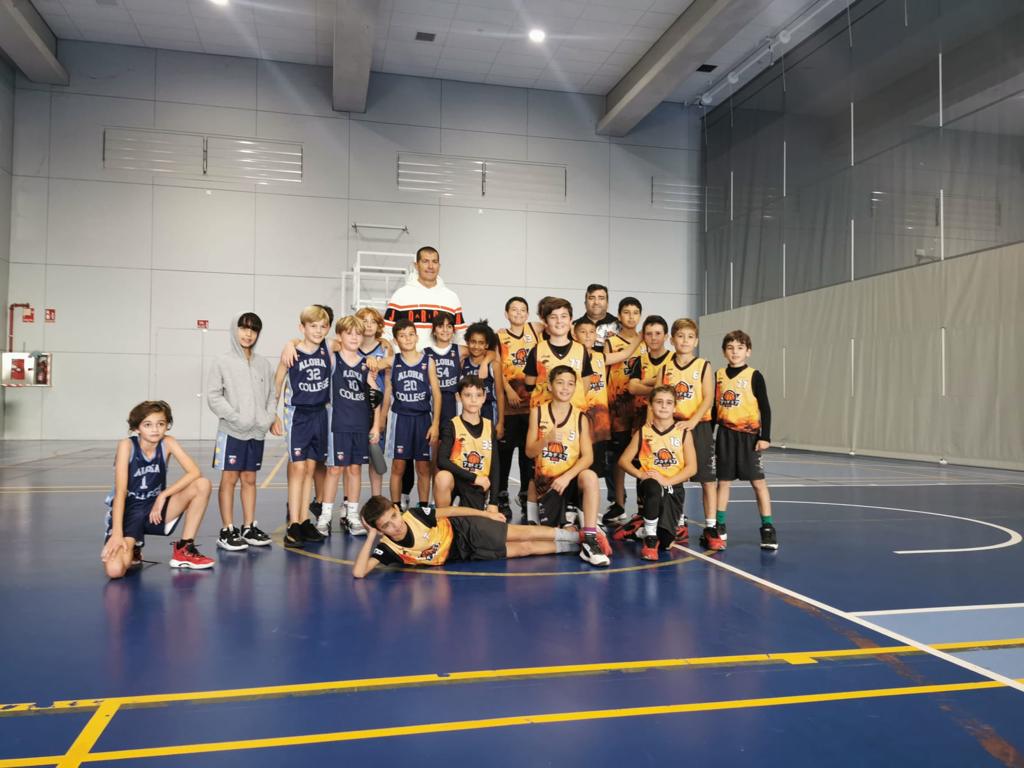 675Academia's tweet photo. 🙋🏼♂️ ¡No nos olvidamos de nuestros equipos que jugaron el fin de semana!
El #MiniMasc sigue creciendo y sumando experiencias. El trabajo que están haciendo es muy, muy bueno.
¡Actitud y muchas ganas de mejorar!
🟠⚫️ #Academia675 #Proyecto675 https://t.co/RESvhfKh2T