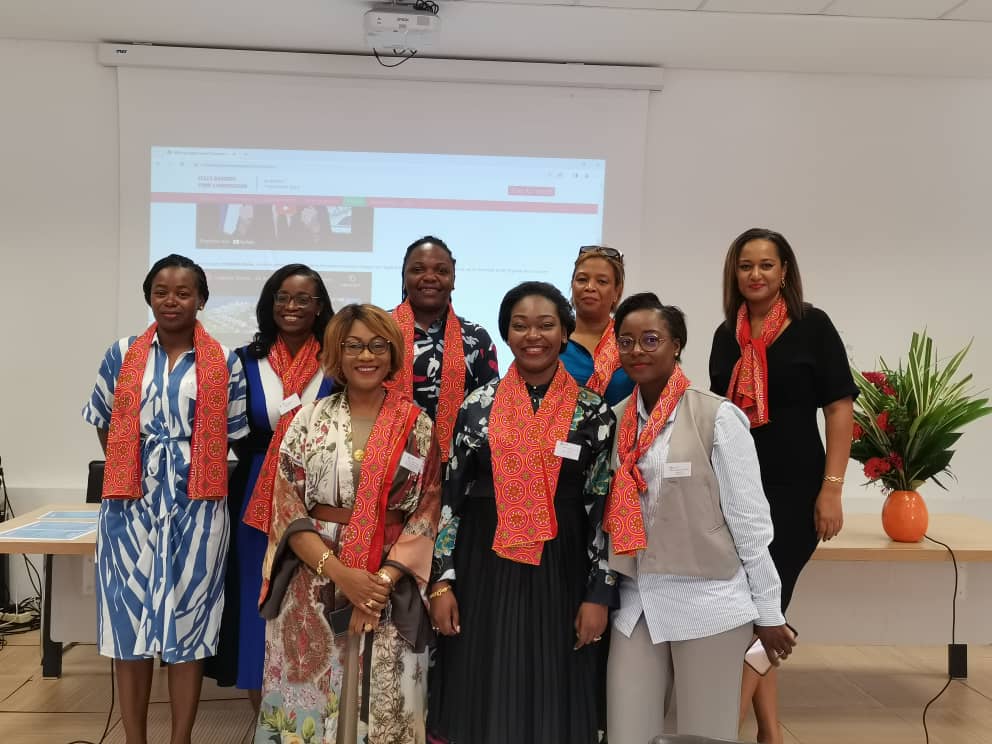DocteurMarcia's tweet photo. Très heureuse d'avoir participé en ma qualité de marraine, au Lycée Français Blaise Pascal de #LBV, au Programme "@Ellesbougent pour l'orientation". J'espère avoir inspiré et incité les jeunes Lycéennes, mes cadettes,  à entreprendre une carrière dans les sciences. https://t.co/oT1RqlKVSk