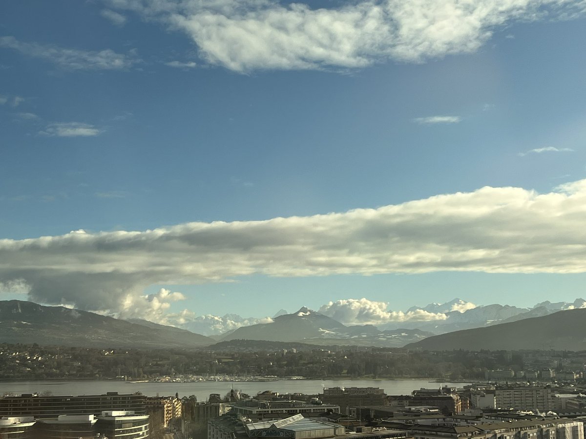 Skint, fat from viennoiseries and sad the UK office doesn’t have views like this, but it’s home time ❤️