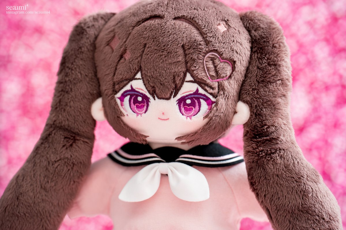 世界3000体限定 KAWS BFF LIMITED PLUSH flash