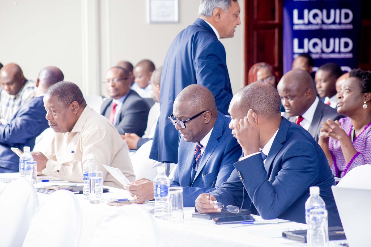 ZNCCNational's tweet photo. #Happeningnow
#BusinessReviewConference
In his welcome remarksPresident @MKamungeremu says Pvt sector is requesting Gvt to create an enabling environment & certainty within the policy environment & business will deliver necessary growth to take 🇿🇼 to upper middle income by 2030 https://t.co/nuUMZojZNN