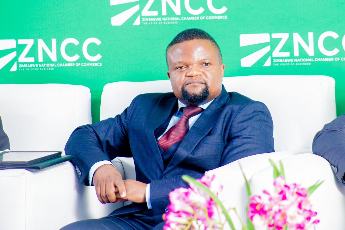 ZNCCNational's tweet photo. #Happeningnow
#BusinessReviewConference
In his welcome remarksPresident @MKamungeremu says Pvt sector is requesting Gvt to create an enabling environment & certainty within the policy environment & business will deliver necessary growth to take 🇿🇼 to upper middle income by 2030 https://t.co/nuUMZojZNN
