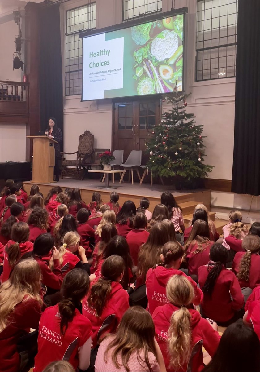 Making the <a href="/FHSRegentsPark/">Francis Holland Regent’s Park</a> assembly come (t)rain or shine!

🚂 strikes didn't stop me from delivering important healthy eating messages, inc what a balanced plate looks like, &amp; inclusion not exclusion 🍰 🍪 

#AccentCateringNutrition #AccentCatering #nutritioneducation